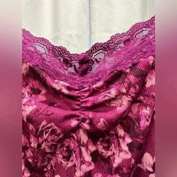 Self Esteem Women's Floral Lace V-Neck Camisole Spaghetti Strap Top Size L - Picture 3 of 10